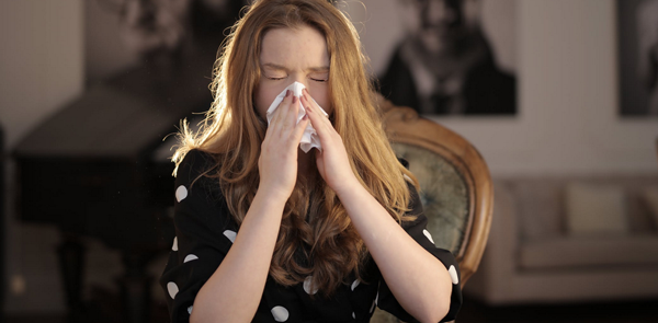 试管婴儿移植后打喷嚏影不影响着床看完症状便知