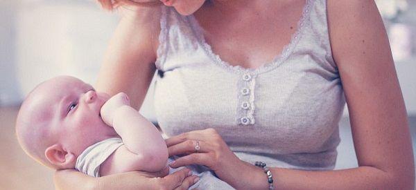 侧卧式喂奶的正确姿势可以防止呛奶吗？