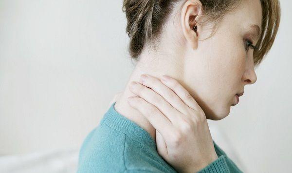 落枕的原因一般是这4点，几天能好真不一定！