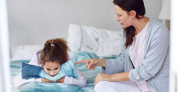 孩子不听话打骂是下策，聪明的父母用4招对付儿童叛逆