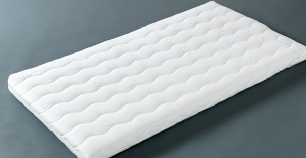 婴儿床床垫选择攻略，尺寸、厚度、材质都有标准