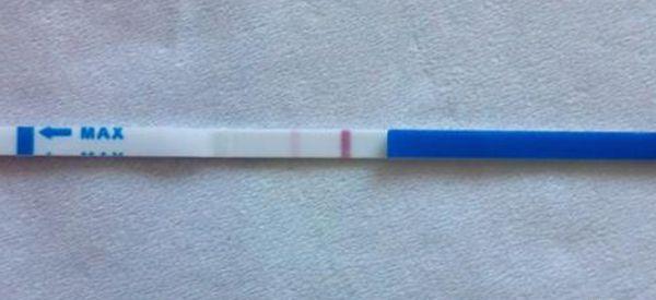 验孕试纸一条杠放8小时后出现两条杠算怀孕吗？