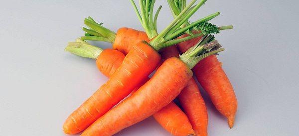 后悔坐月子玩手机眼睛难受怎么治？