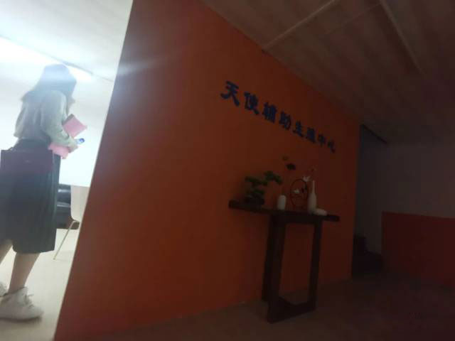 野蛮生长的地下代怀助孕市场：90万包生男孩，有机构按婴儿体重收钱！