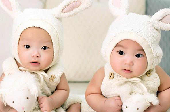 别再被骗了！二代试管婴儿生同卵双胞胎几率高是谣言
