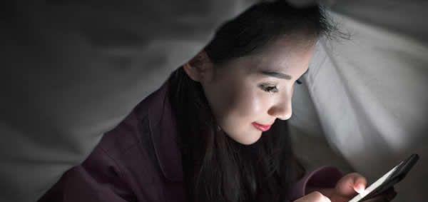 长期熬夜对女性的7大危害-不止影响生育力这么简单