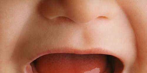 男宝宝长牙早不吉利？宝宝长牙太早是大凶？-这种说法根本是无稽之谈