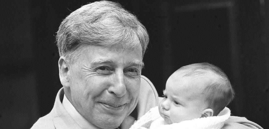 试管婴儿之父爱德华兹介绍