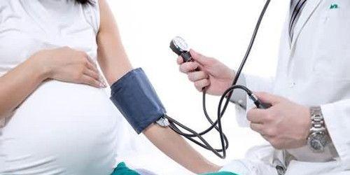 警惕：妊娠期高血压对孕妇和胎儿的5大危害4个影响