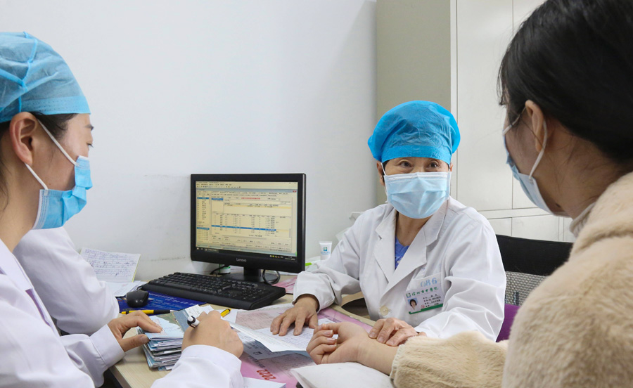 找个女人帮忙代生男孩子需要多少钱？具体费用要多少？