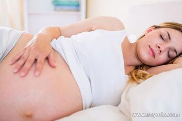 孕妇睡觉怎么睡？孕妇睡姿要左侧睡？别再委屈自己