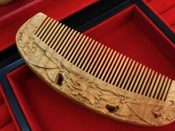 男孩还是女孩不再纠结，孕妇梦见梳子详细解读往这看