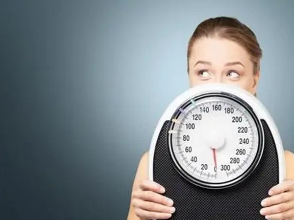 女性各年龄段基础代谢速率大不同，收藏这份对照表速查不求人