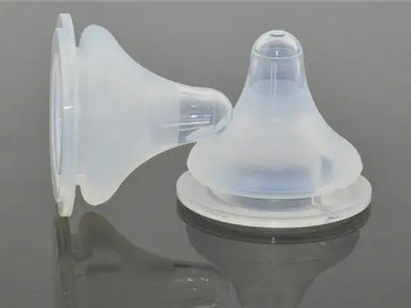 奶嘴可不能长期用，几个月不换一次可能有细菌感染风险
