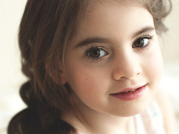 详述混血儿的四大长相特征，真不只是高鼻梁