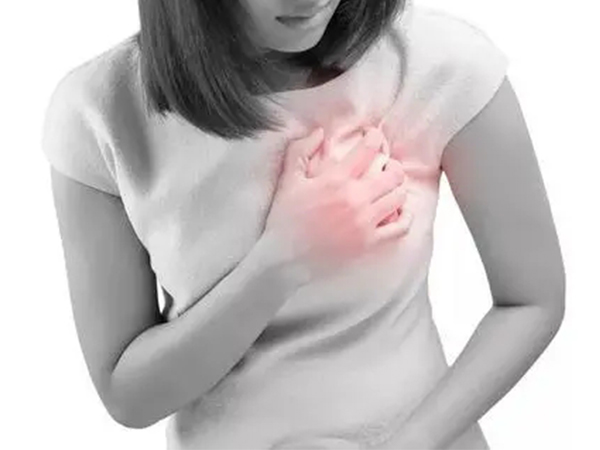 调理乳腺增生最好的方法还得靠按摩，这四个动作自己也能做