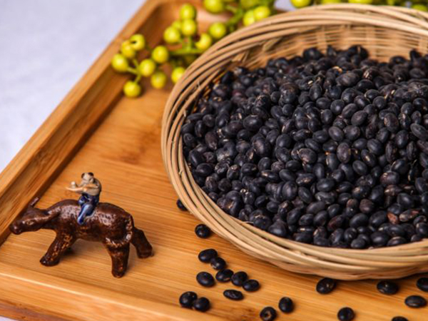 备孕不可盲目吃黑豆，这些情况下卵泡反而长大不了