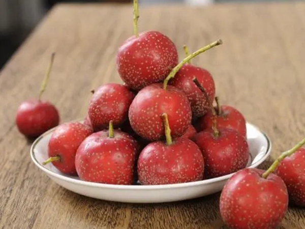 孕妇头三月禁吃的八大水果，山楂、桂圆赫然在列