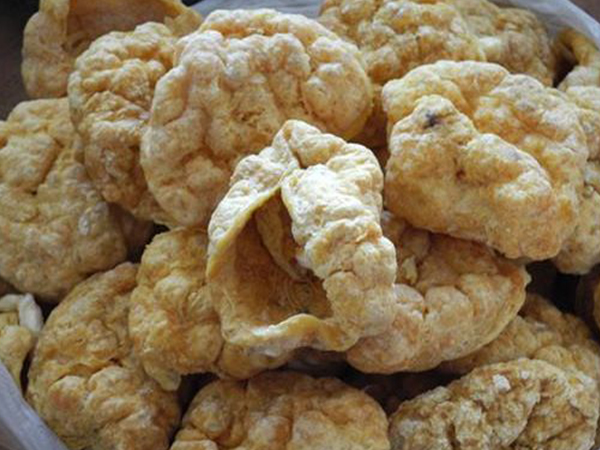 女人吃紫河车后常有这三大变化，乳房变大不作假