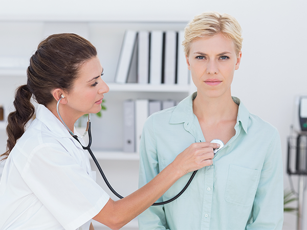 想快速纠正大小奶先别手术，这四个方法教你恢复如初