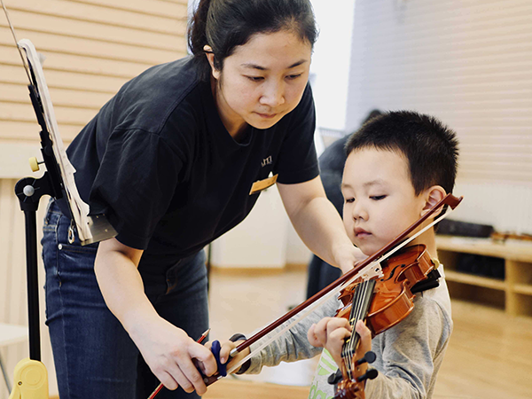 强烈不建议让小孩学小提琴，孩子没兴趣只会浪费时间