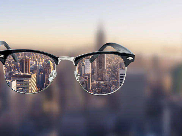 叶黄素治近视其实是骗局？看完对眼睛的六大功效就懂了