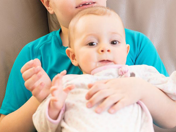 宝宝断奶宁愿饿着也不喝奶粉？强制断母乳真不算好办法