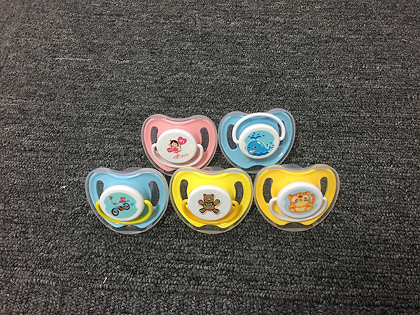 2022安抚奶嘴十大排行公示，最好的牌子不是贝亲？