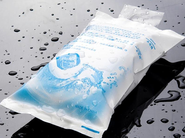 不清楚背奶包里的蓝冰是什么？一文为你解答其正确用法