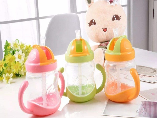 学饮杯和吸管杯相似不相同，从这三个方面教你区别