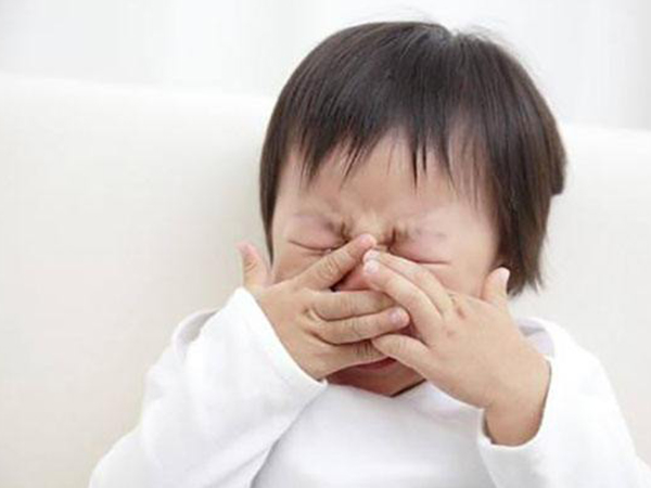 新生儿宝宝肠绞痛的七大特征汇总，哭泣和入睡困难是明显表现