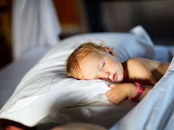 细数新生婴儿嗜睡的8个危险征兆，出现脑部缺氧的风险真的高