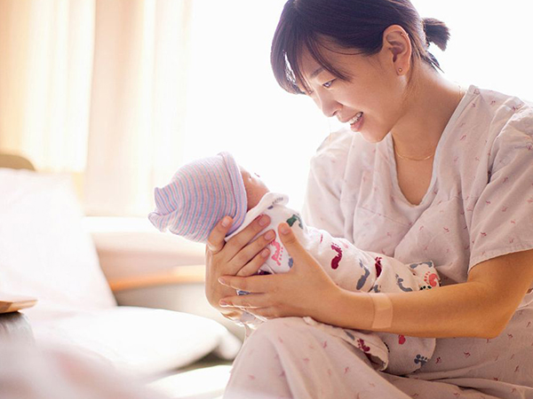 婴儿猛涨期的10个时间表分享：各阶段持续几天一看便知