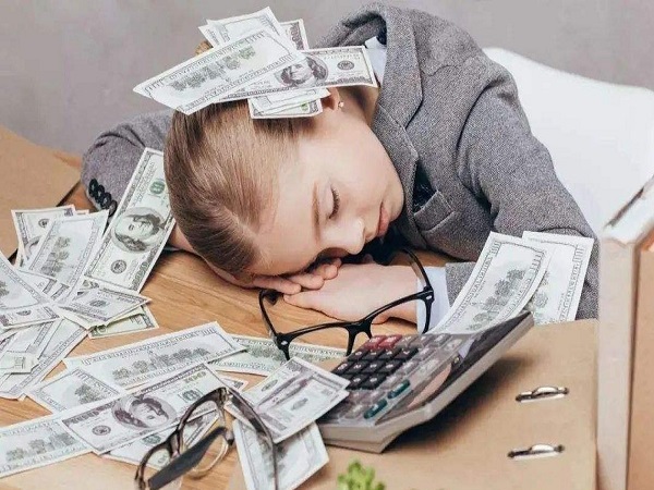 孩子乱花钱家长跟孩子沟通有方法，遵守这三大原则是关键