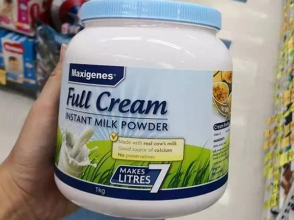 小孩子喝蓝胖子奶粉有三大危害，加重肠胃负担一定要重视