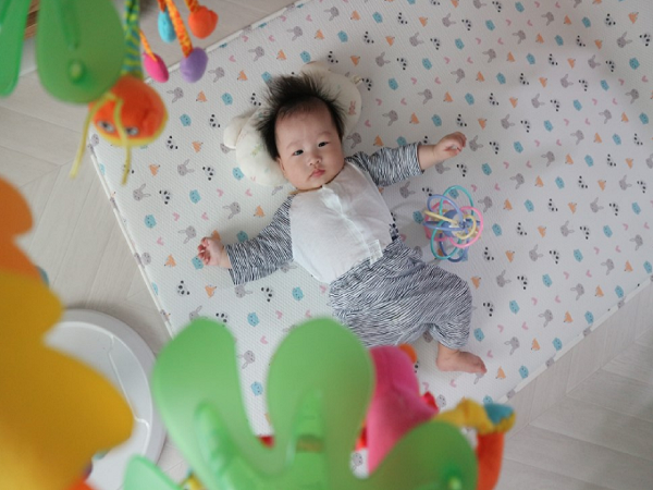 epe和xpe爬爬垫的区别真不小，对比安全性便知选择哪种好