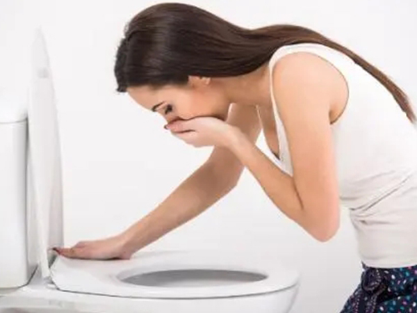 孕妇孕早期吐酸水和生男生女无关，多半是激素水平在作祟