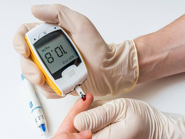 血糖高不宜吃的6种水果一览，葡萄、榴莲可迅速升糖要忌口