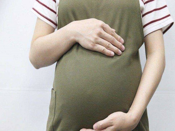 孕5个月上怀和下怀真人对照图，除肚型外这些区别也不小