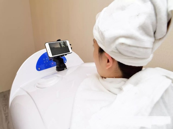 满月发汗的禁忌不可忽视，什么样的人不适合做一定要知道