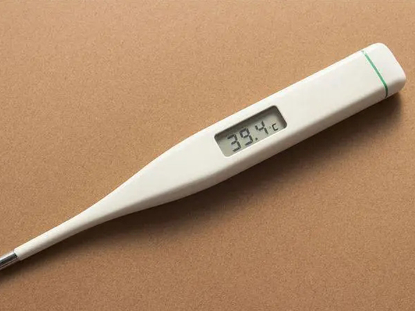 超实用的小儿发烧咳嗽推拿手法图解，找准按摩部位很关键