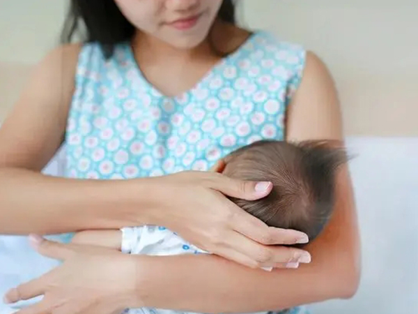 女职工哺乳期千万别辞职，主动离职失去生育津贴就亏大了