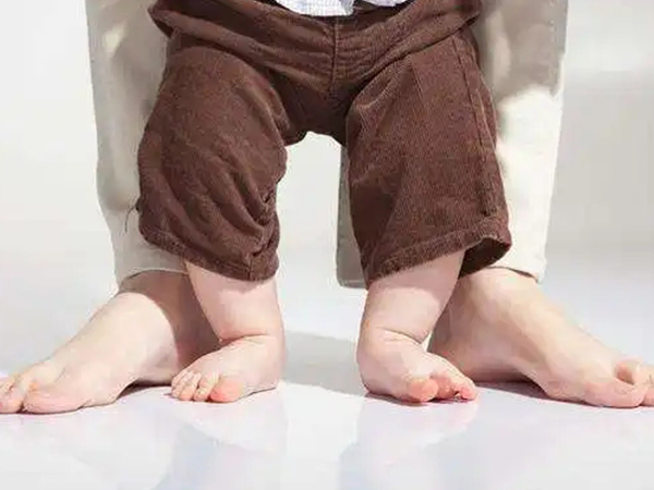 一张图看懂父子血型对照表，辨别孩子是否亲生不能靠瞎猜！