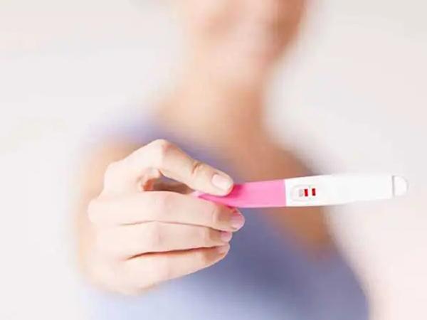 早孕试纸强阳和弱阳的对照图片分享，教你从颜色进行区分