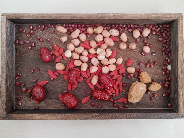 产妇喝五红汤的3大禁忌一览，恶露未尽不可服用要注意