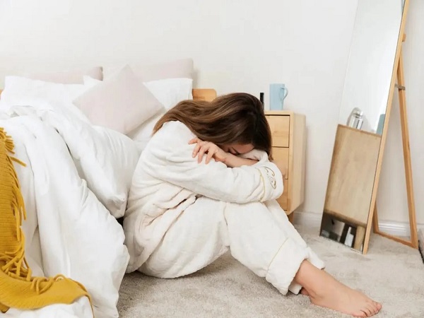 产妇产后情绪波动的三个阶段，爱生气、易流泪你不可不知