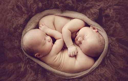 继杨威杨云后，又一大牌明星出现在泰国试管婴