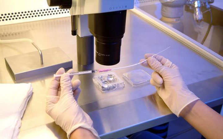 西安私立医院试管婴儿收费标准揭秘，价格比公立贵得多不