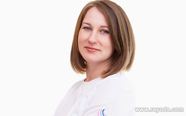 乌克兰Victoria诊所医生：Marushchak Olena Vasylivna