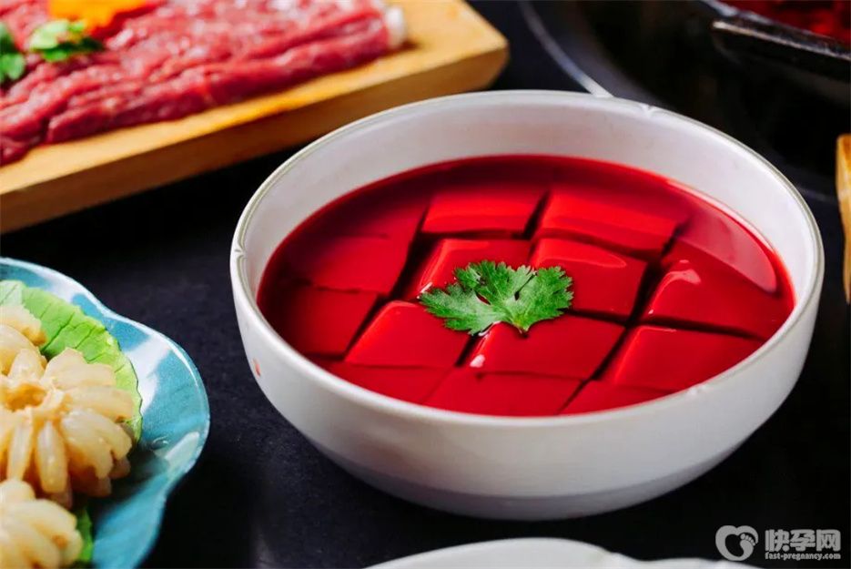 女人吃鸭血有七大惊人好处，嫩滑爽口营养丰富